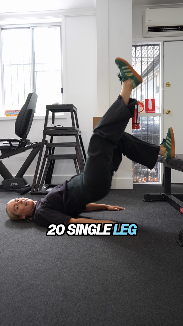 Physiotherapist Charlotte demonstrating a single leg bridge test